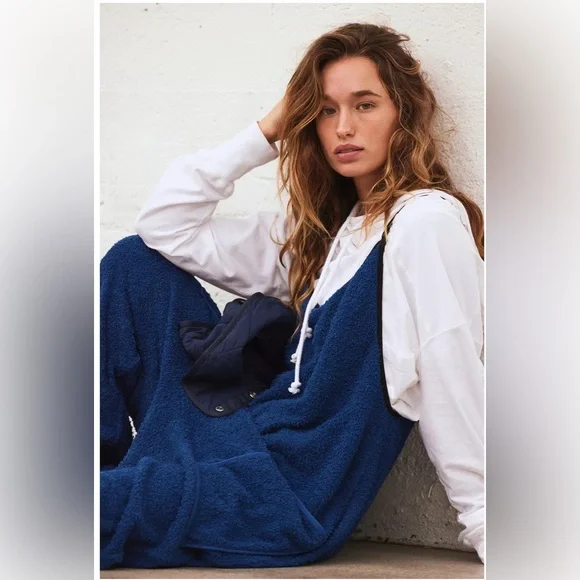 FP Movement Women's Hot Shot Cuddle Up Onesie NWT - Picture 3 of 9